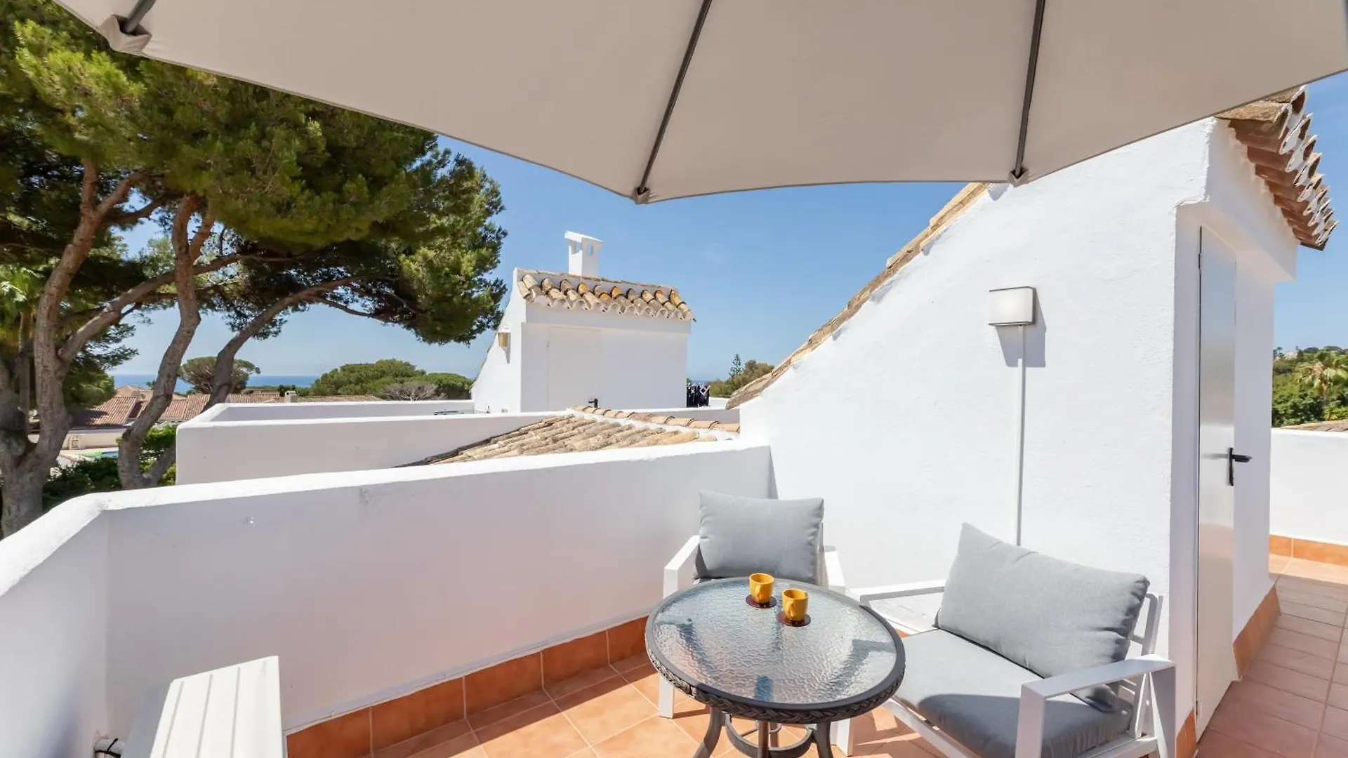 Casa La Fuente Nueve - Family Friendly Townhouse With Pool And 3 Bedrooms Sitio de Calahonda Ισπανία
